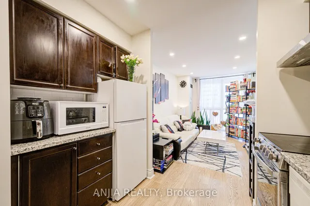 Additional image 15 of 60 Town Center Crt Unit 202