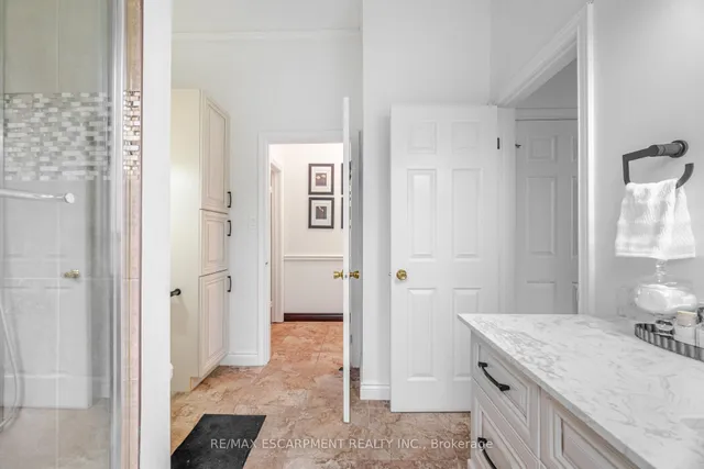 Additional image 44 of 31 Ingrid Crt