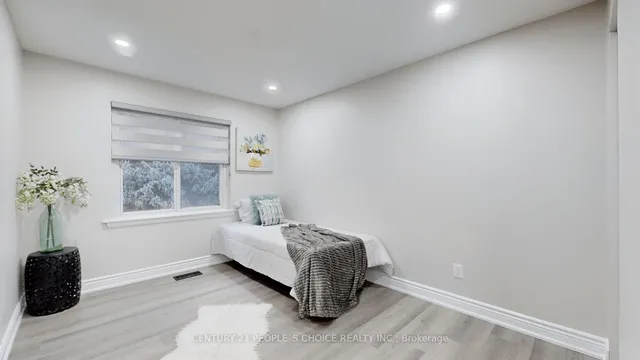 Additional image 29 of 58 Brookdale Cres