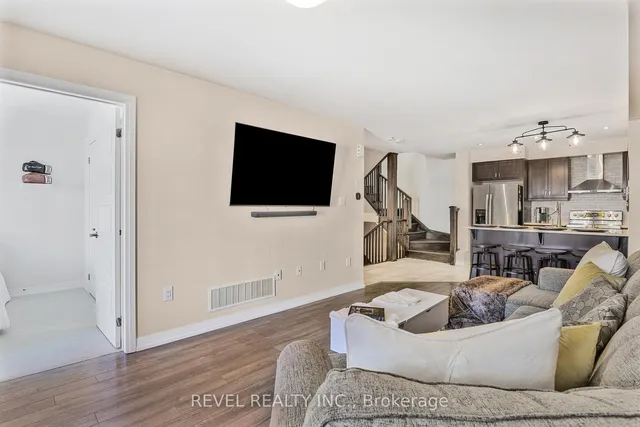 Additional image 3 of 504 Buckeye Crt