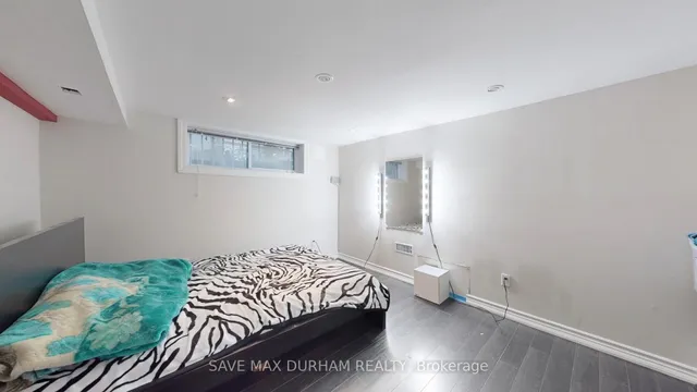 Additional image 30 of 165 Harewood Ave