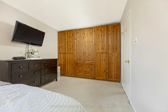 Additional image 16 of 235 Bronte St Unit 14