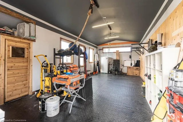 Additional image 40 of 14 Yorkdale Cres