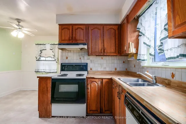 Additional image 12 of 8 Marilyn Ave