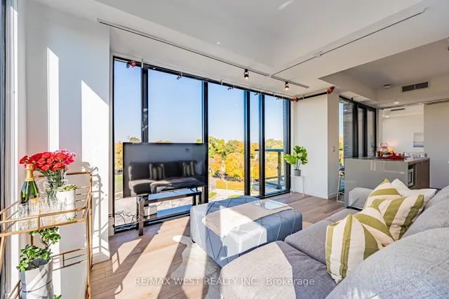 Additional image 11 of 7 Smith Cres Unit 524