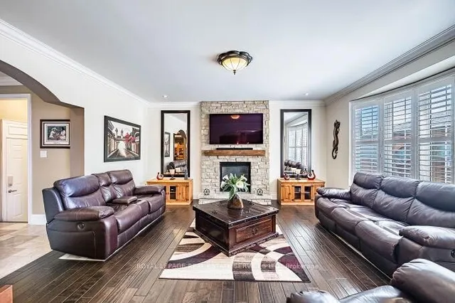 Additional image 8 of 417 Gooch Cres