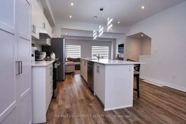 Additional image 18 of 187 Wilson St Unit 4