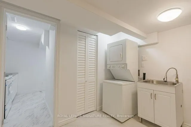 Additional image 27 of 48 Lawndale Cres