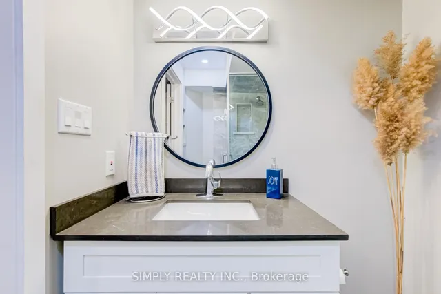 Additional image 48 of 45 Humberstone Cres