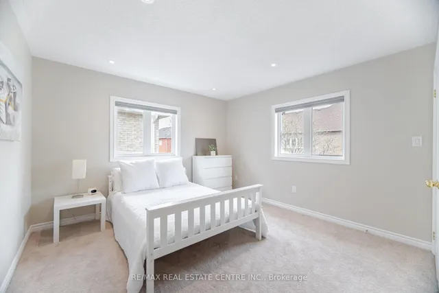 Additional image 32 of 10 Bowsfield Dr