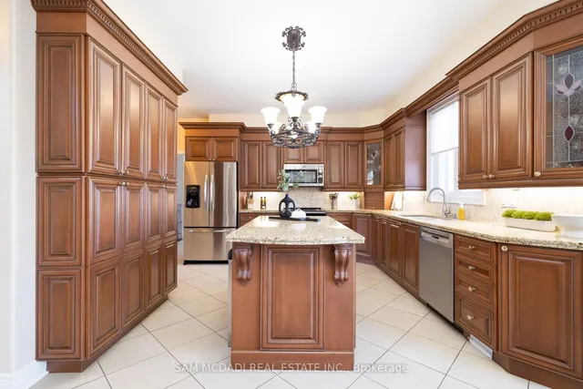 Additional image 36 of 11170 Menzies Crt