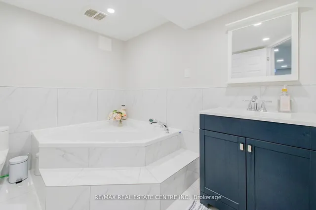 Additional image 40 of 21 Hawkway Crt