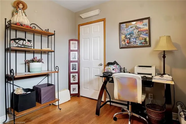 Additional image 16 of 24 Hoffman St