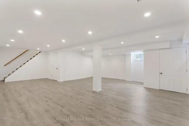 Additional image 27 of 21 Rustywood Dr