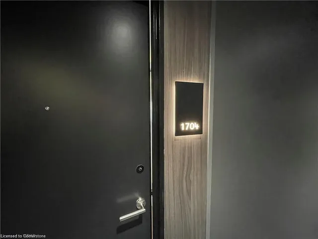 Additional image 11 of 5 Wellington St Unit 1704