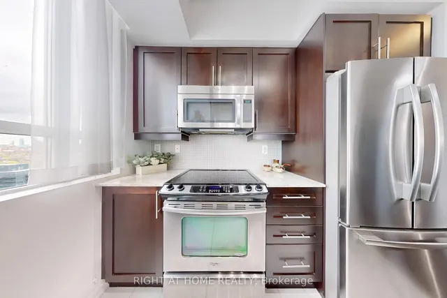 Additional image 13 of 125 Western Battery Rd Unit 2415