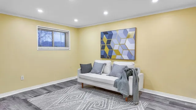 Additional image 24 of 615 Walkers Line