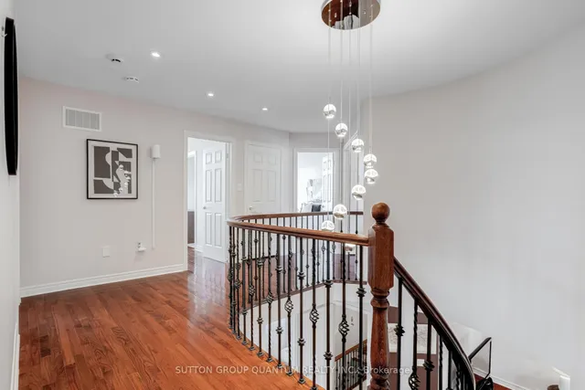 Additional image 23 of 49 Supino Cres