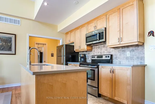 Additional image 28 of 960 Bloor St Unit 204