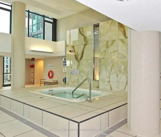 Additional image 15 of 209 Fort York Blvd Unit 770