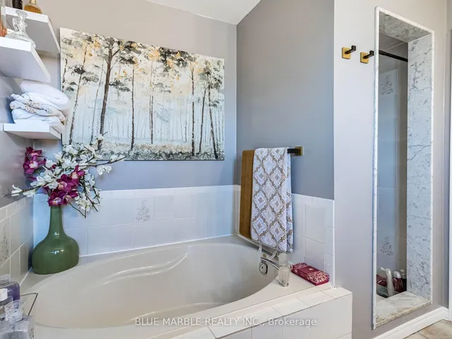 Additional image 36 of 5242 Micmac Cres