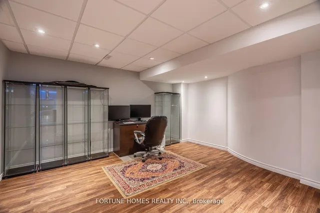 Additional image 38 of 14 Shadywood Rd