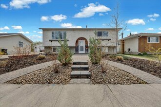 Additional image 3 of 8217 - 96 Ave