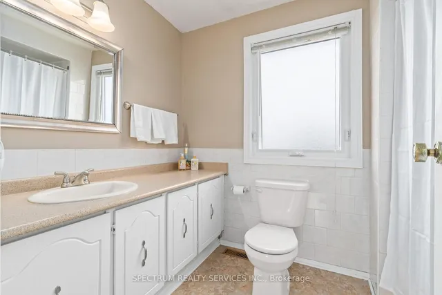 Additional image 23 of 98 Mikado Cres