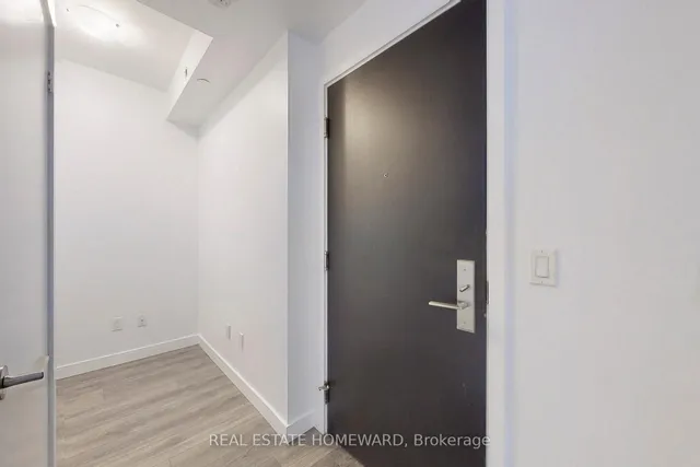 Additional image 6 of 8 Eglinton Ave Unit 1503