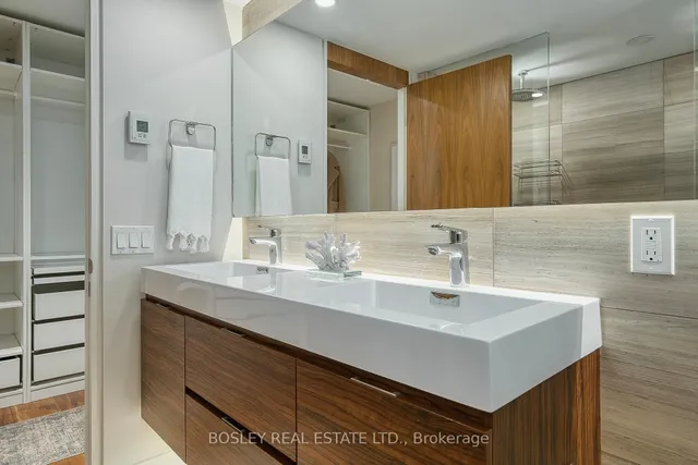 Additional image 18 of 50 Lombard St Unit 2104