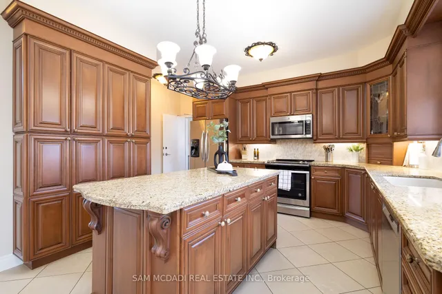 Additional image 35 of 11170 Menzies Crt