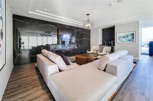 Additional image 31 of 212 King William St Unit 1119