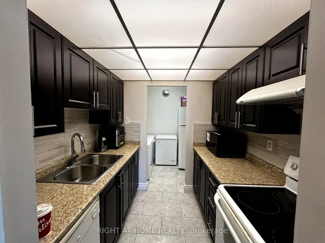 Additional image 9 of 4 Lisa St Unit 412