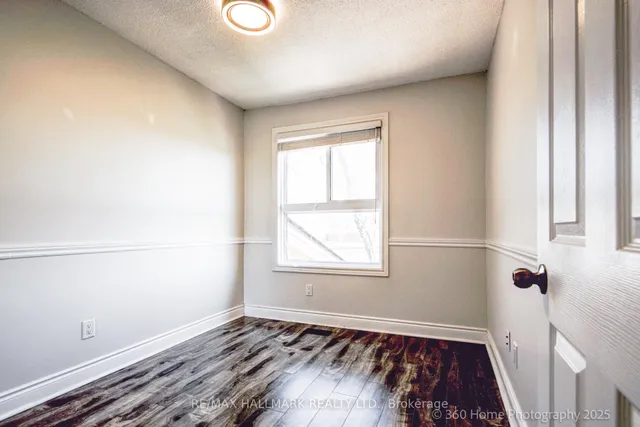 Additional image 12 of 16 Dawson Cres