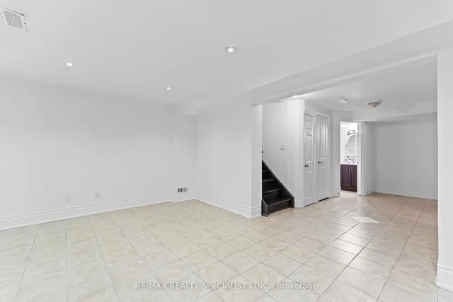 Additional image 37 of 14 Banks Dr