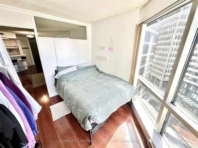 Additional image 16 of 1001 Bay St Unit 1019