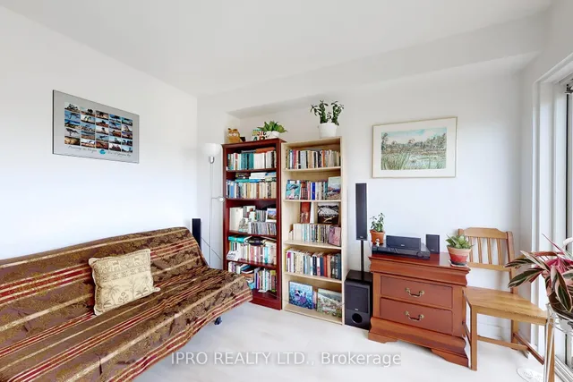 Additional image 32 of 1121 Cooke Blvd Unit 85