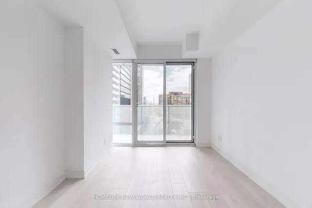 Additional image 13 of 501 Yonge St Unit 912