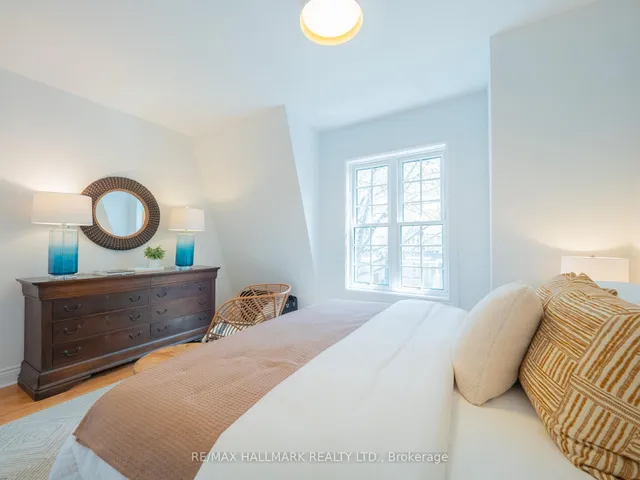 Additional image 23 of 142 Heward Ave