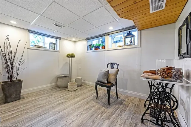 Additional image 34 of 8495 Appleby Line