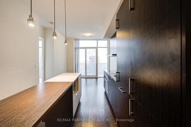 Additional image 9 of 100 Harbour St Unit 6805