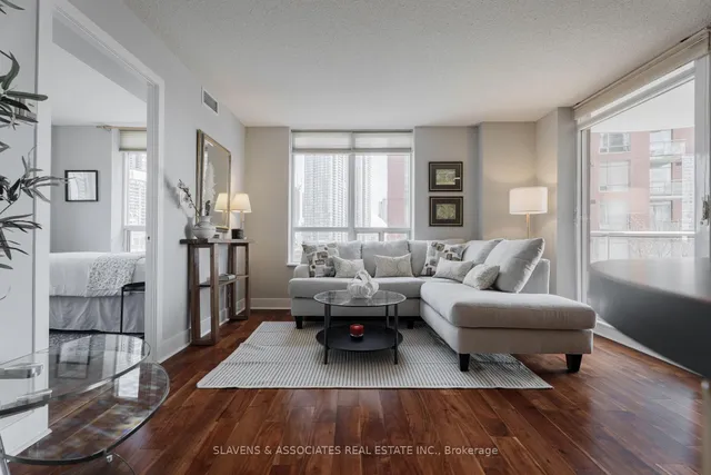 Additional image 12 of 550 Queens Quay Unit 625