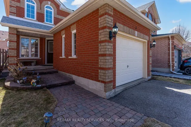 Additional image 5 of 3 White Tail Cres