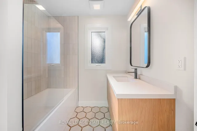 Additional image 22 of 869 Garth St