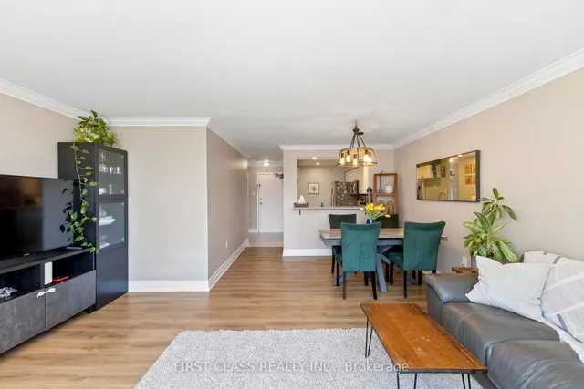 3845 Lake Shore Blvd Unit 102