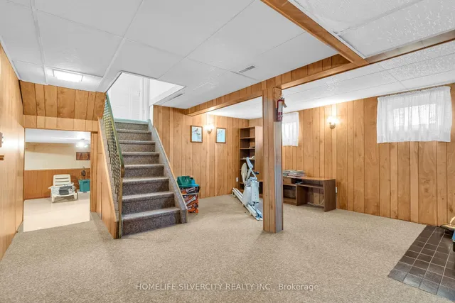 Additional image 27 of 140 Folkstone Cres