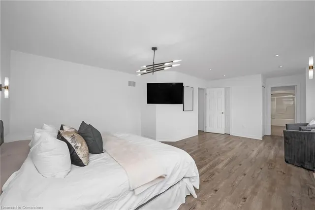 Additional image 35 of 11 Eric Burke Crt