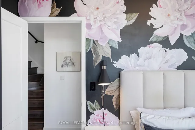 Additional image 23 of 1110 Briar Hill Ave Unit 301