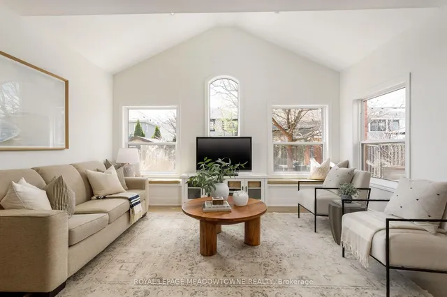 Additional image 4 of 1083 Easterbrook Cres