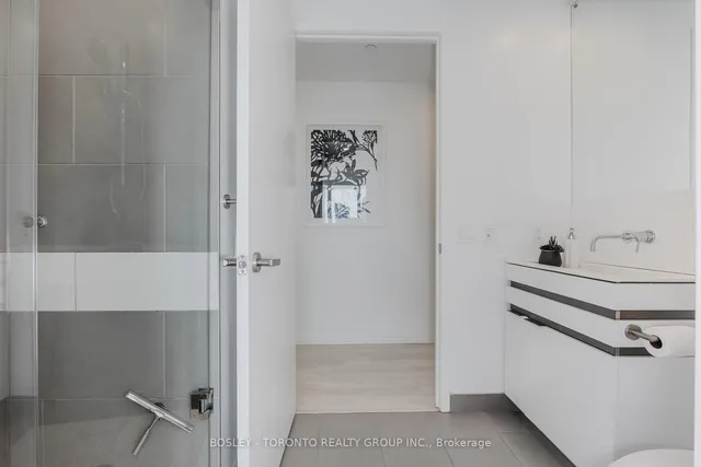 Additional image 36 of 197 Yonge St Unit 3909